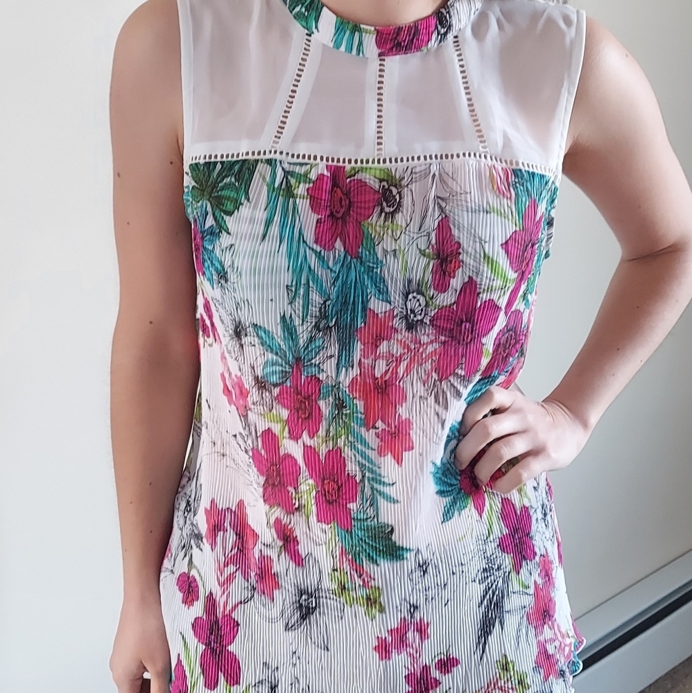 Blouse flower